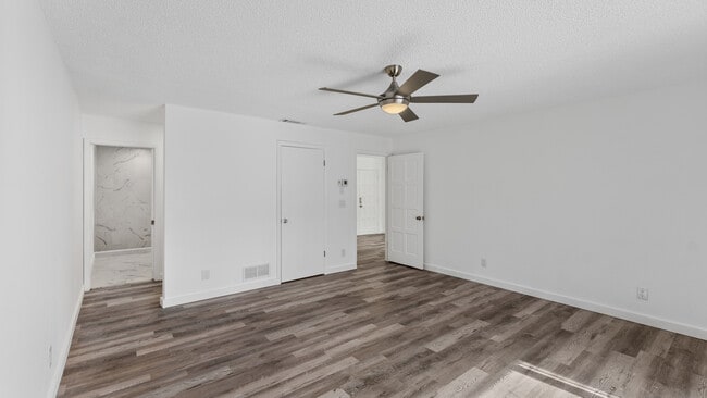 Building Photo - 886 Quail Run