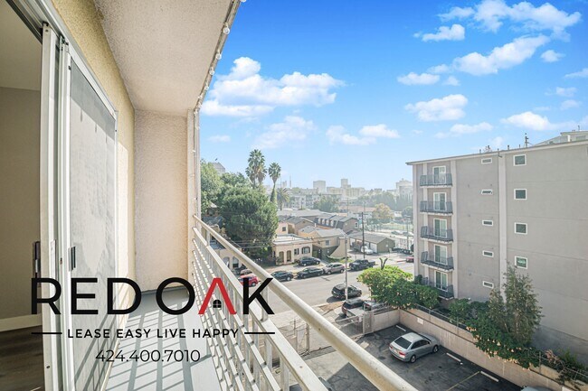 Building Photo - 6700 Franklin Pl