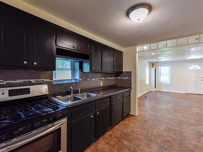 Building Photo - Mays Landing Homes