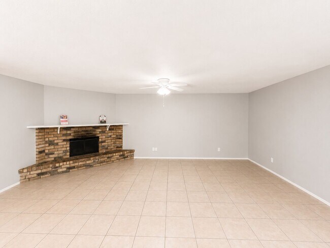 Building Photo - 3 Bedroom Single Family Home for rent  in Allen!