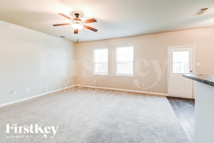 Building Photo - 5931 Golden Cove Rd