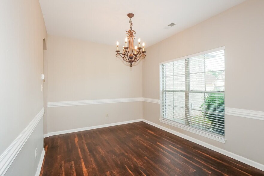 Building Photo - 445 Green Willow Cove