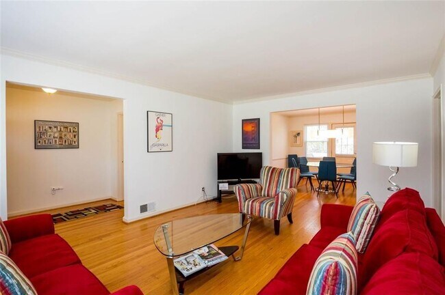 Building Photo - 1536 Beech Valley Way NE