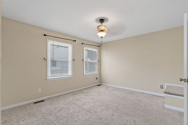 Building Photo - 119 Kingsbridge Ln