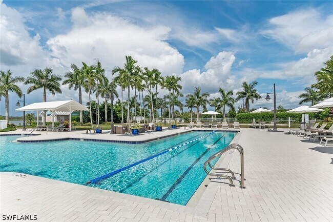 Building Photo - 14606 Tropical Dr
