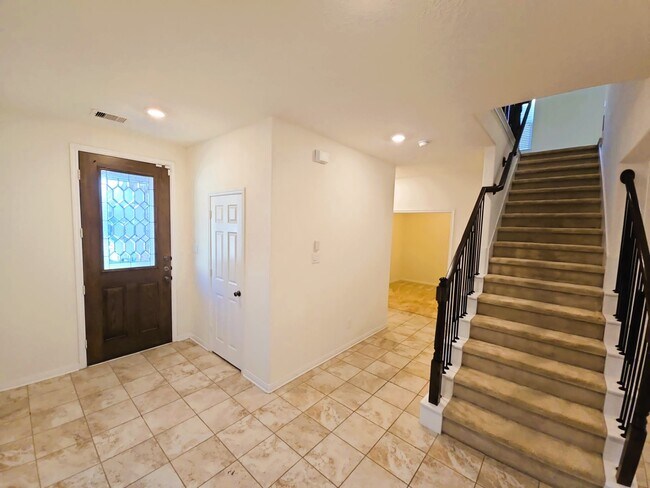 Building Photo - 16626 Cliff Vale Ct