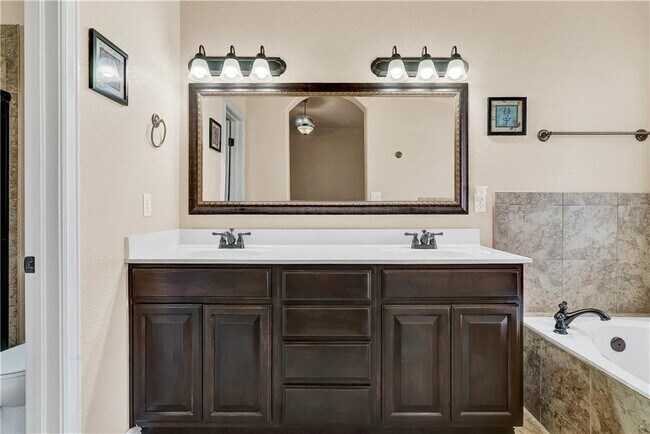 Building Photo - Sandstone Ranch Estates El Paso 3 Bed Refrig A/C!