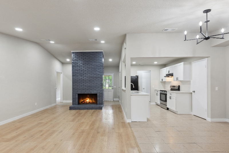 Primary Photo - 2104 Richland Dr
