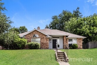 Building Photo - 3 BR/2BA | Updated Single Family Home | 2-Car Garage Parking | Fenced backyard