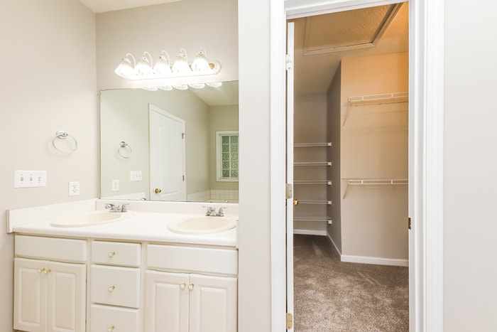 Building Photo - 122 Hunter's Pointe Ct