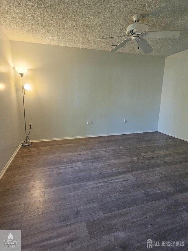 Building Photo - 2307 Aspen Dr