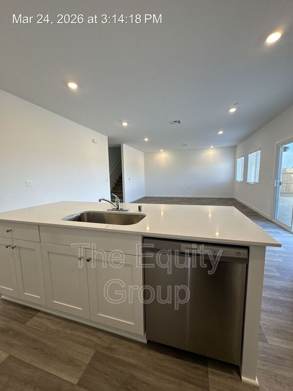 Building Photo - 2440 S Aubree St