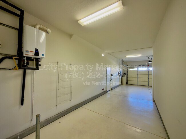 Building Photo - 13073 Dressage Ln