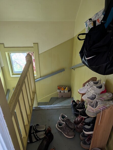 Unit Entrance - 517 E Burleigh St