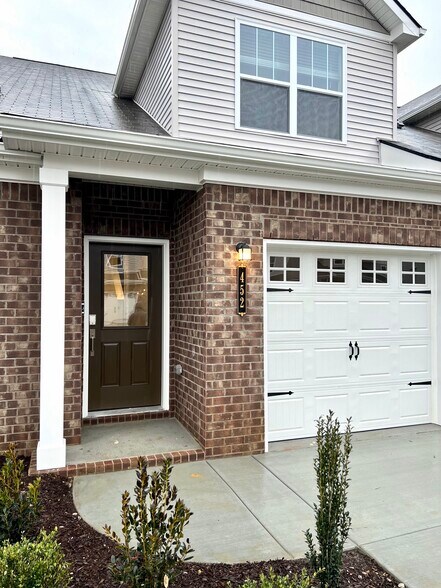 Building Photo - 452 Alcott Way