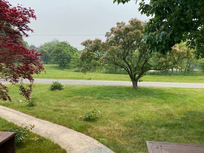 Building Photo - For Rent! Single Family Home in Owen J Roberts!