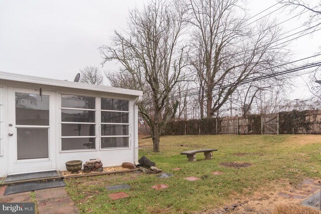 Building Photo - 346 Thornridge Dr