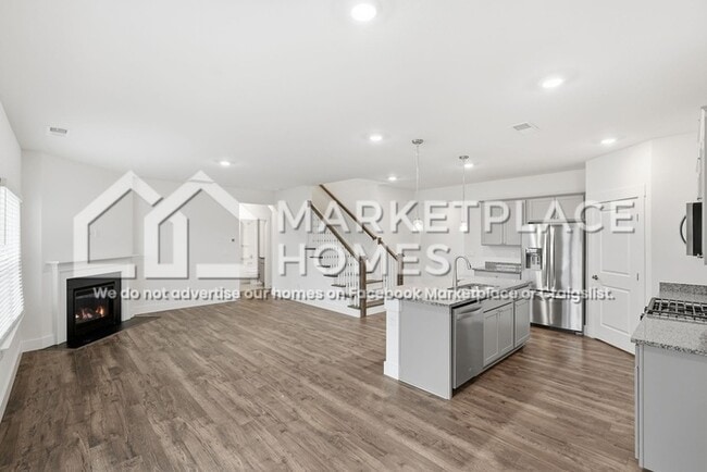 Building Photo - 8203 Watercolour Ln