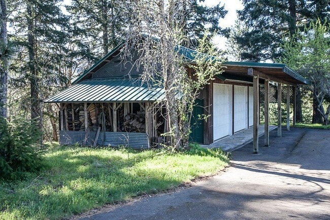 Building Photo - 95 Rattlesnake Rd
