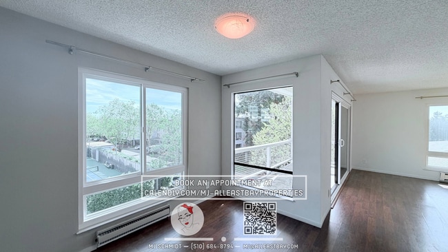 Building Photo - Sunny, west facing, Large 1 bedroom with tons of storage, includes water/garbage/amenities/parking!