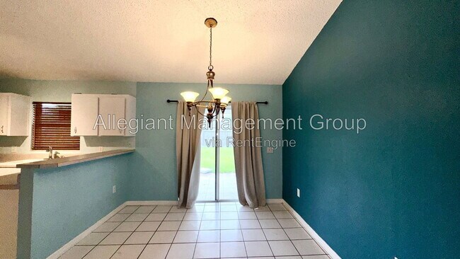 Building Photo - 620 Brockton Dr