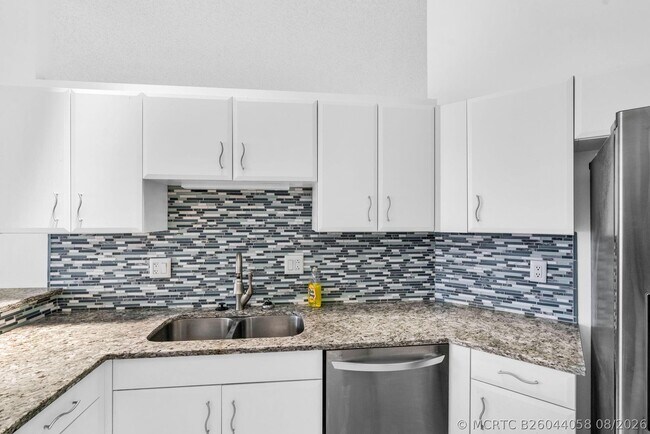 Building Photo - 12382 Pleasant Green Way