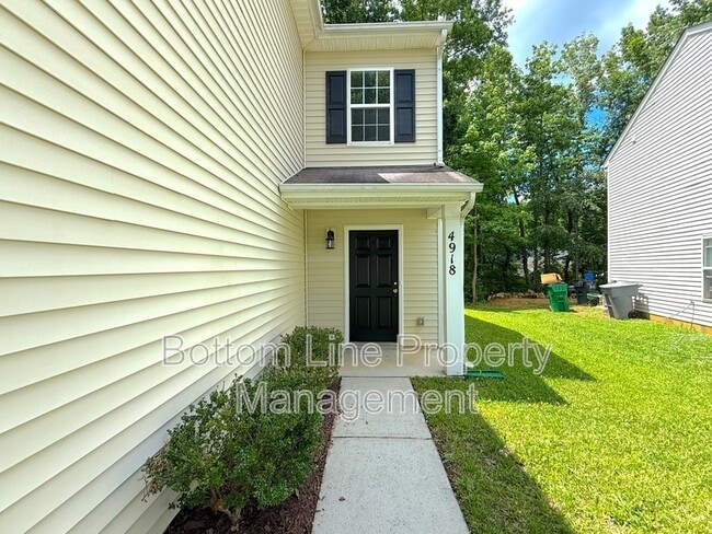 Building Photo - 4918 Muskogee Dr