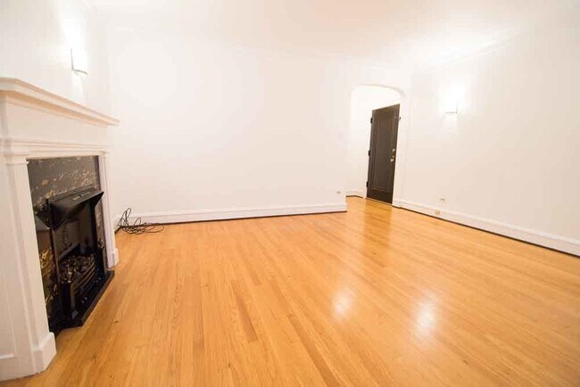 Building Photo - 4048 W Patterson Ave