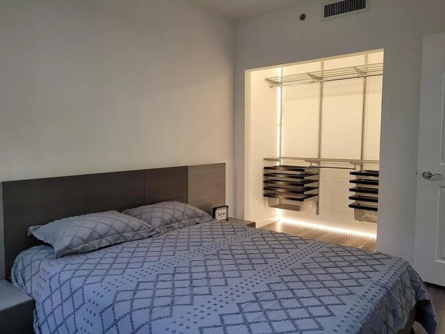 Building Photo - 1431 Pacific Hwy