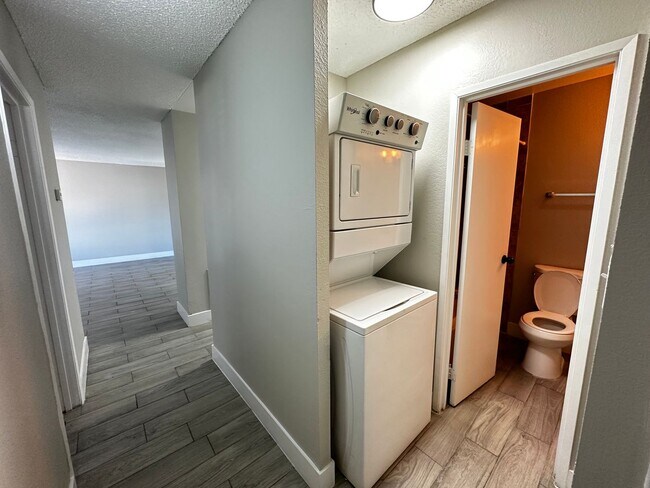 Building Photo - Cute 3-Bedroom Home with Move-in Special of $1775 off your third month rent.