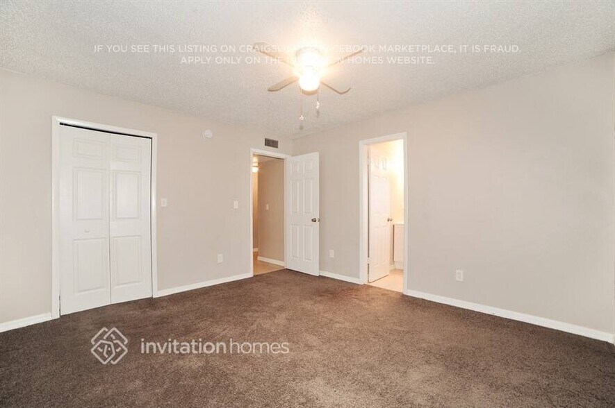 Building Photo - 2324 Fulton Way SW