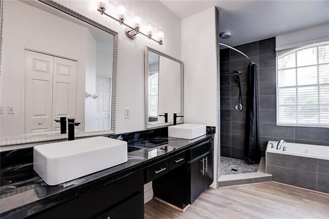 Building Photo - 3323 Michener Pl