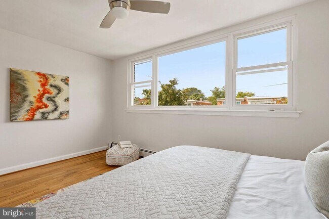 Building Photo - 5BR Home Near Takoma with Parking & Finished Lower Level