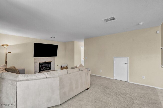 Building Photo - 9309 Mountain Rise Ave