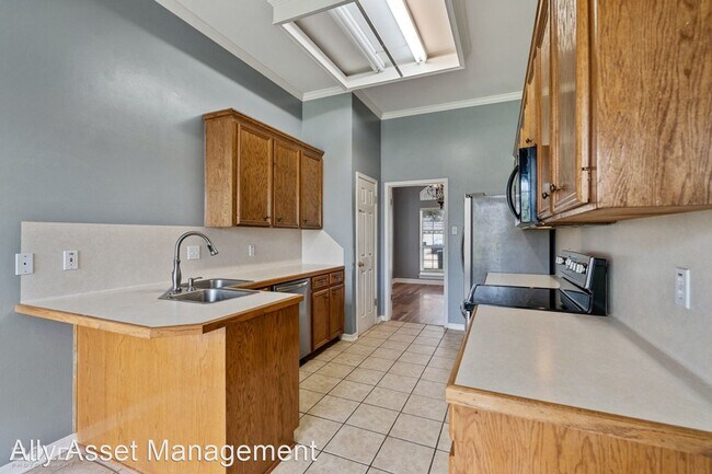 Building Photo - 4 br, 2 bath House - 5917 Clearview Circle