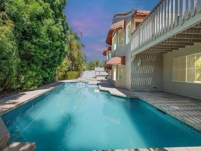 Building Photo - Beautiful Home in Murietta