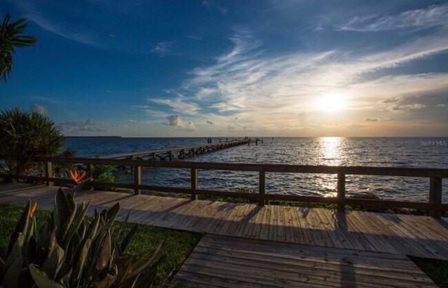 Building Photo - 521 Bahia Beach Blvd