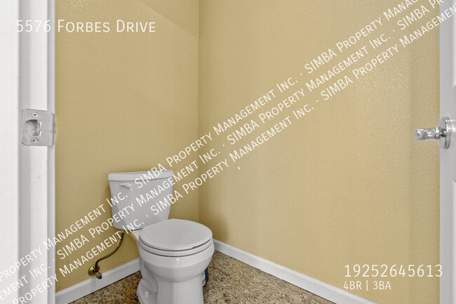 Building Photo - 5576 Forbes Dr