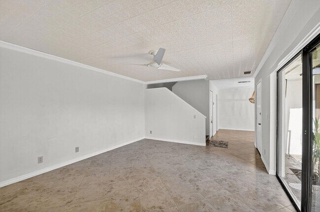 Building Photo - 267 Arabian Rd