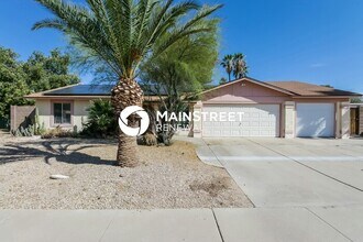 Building Photo - 4 Bedroom Pet-Friendly Home in Glendale, A...