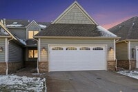 Building Photo - 113 Clubhouse Dr