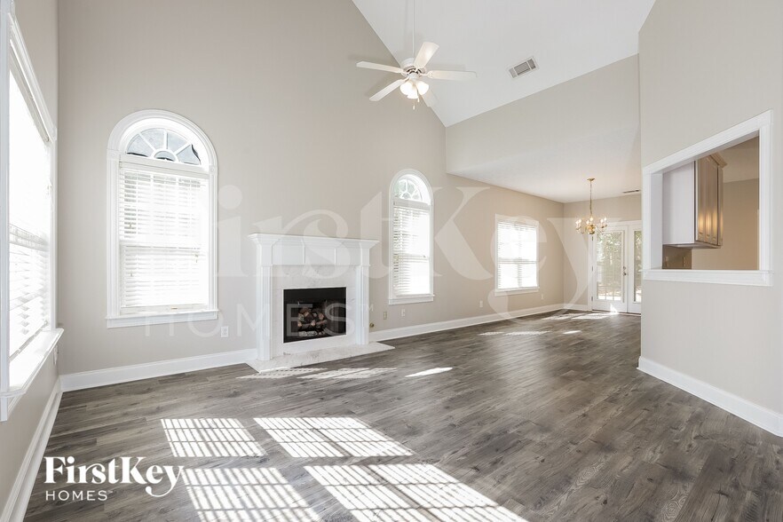 Building Photo - 239 James Allen Pl