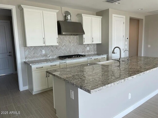 Building Photo - 6959 W Andrea Dr