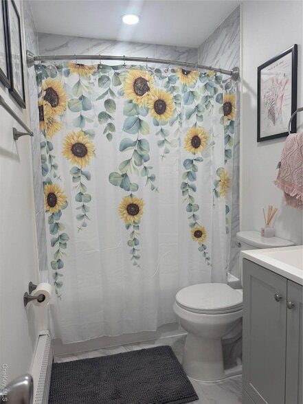 Building Photo - 542 E Pine St