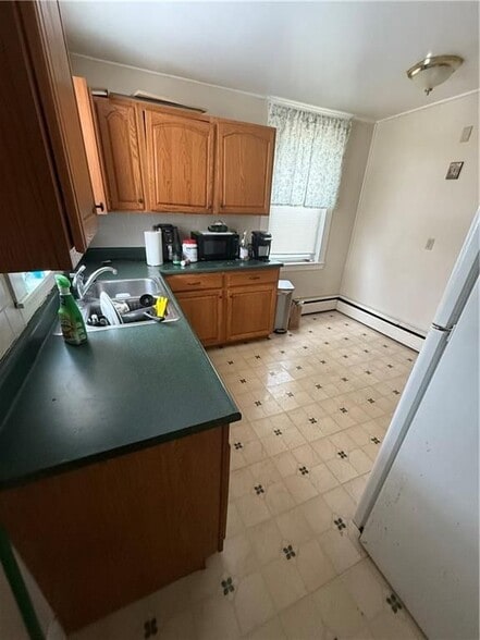 Building Photo - 10 Houston Ave