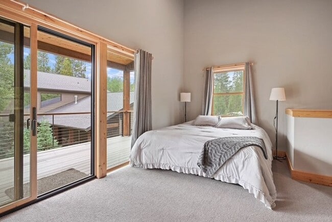 Building Photo - 15120 Yellow Pine Lp