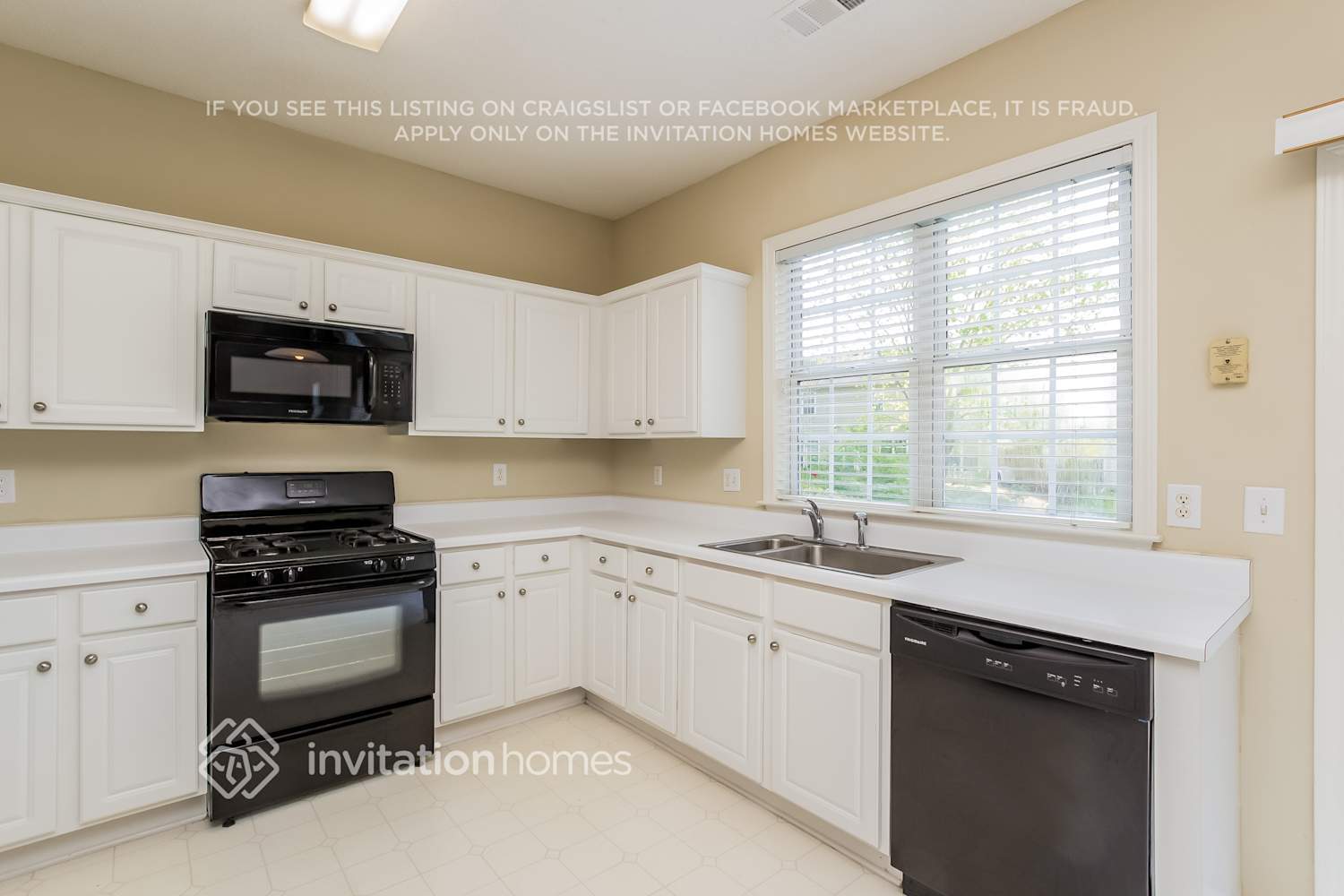 Building Photo - 2219 Sprucewood Dr NW
