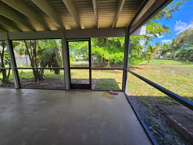 Building Photo - 3921 NW 114th Ave