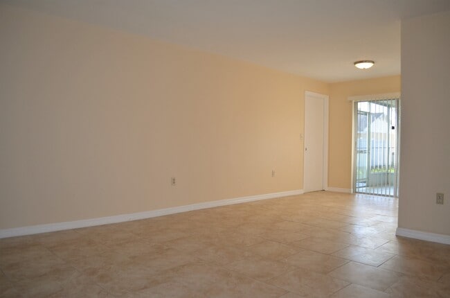 Building Photo - Beautiful upgraded home in Great Neighborhood! AVAILABLE IN DECEMBER!