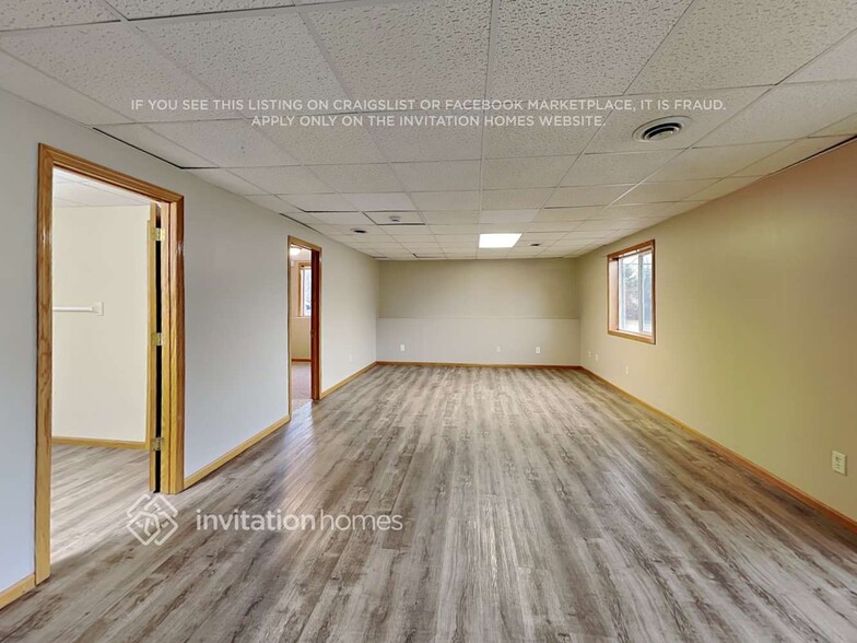 Building Photo - 2617 Edinbrook Terrace
